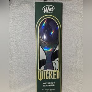 Wet Brush Wicked